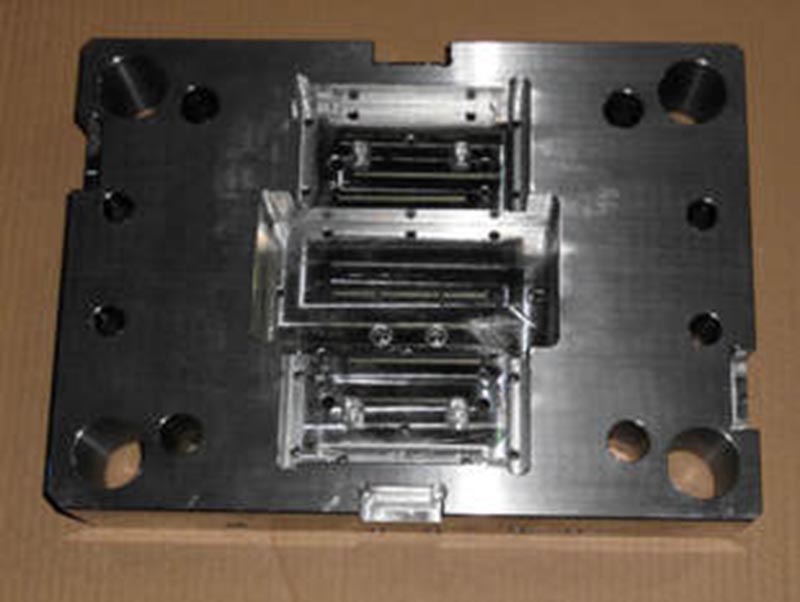 黄陵精密塑料模-06